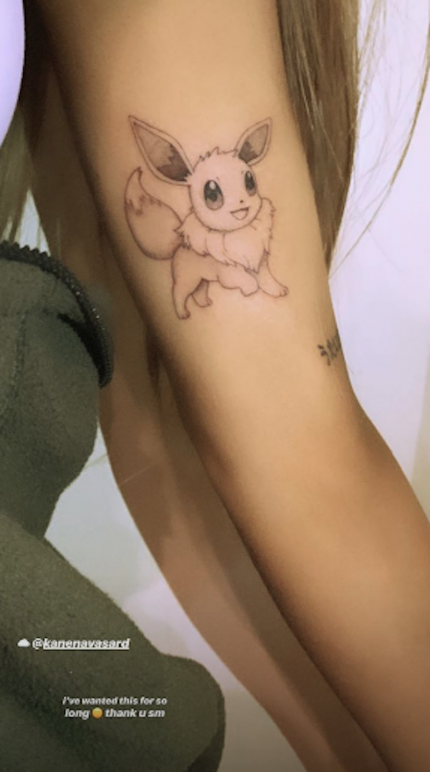 Ariana Grande Gets A Big Pokemon Tattoo After Playing The Game For 15 Hours Celebritytalker Com