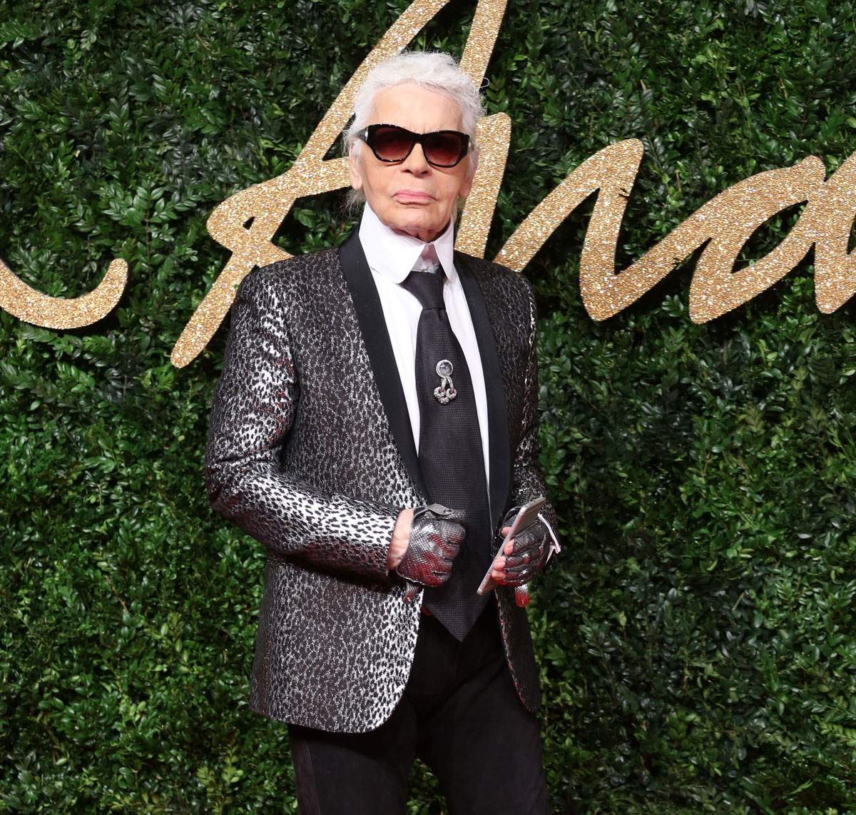 Karl Lagerfeld Has Died At 85 & Celebs Are Paying Tribute To The Fashion  Icon - Perez Hilton