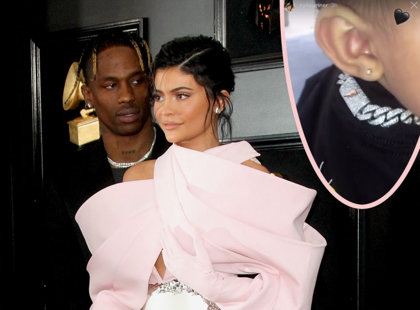 Kylie Jenner Stormi Necklace Famous Person 