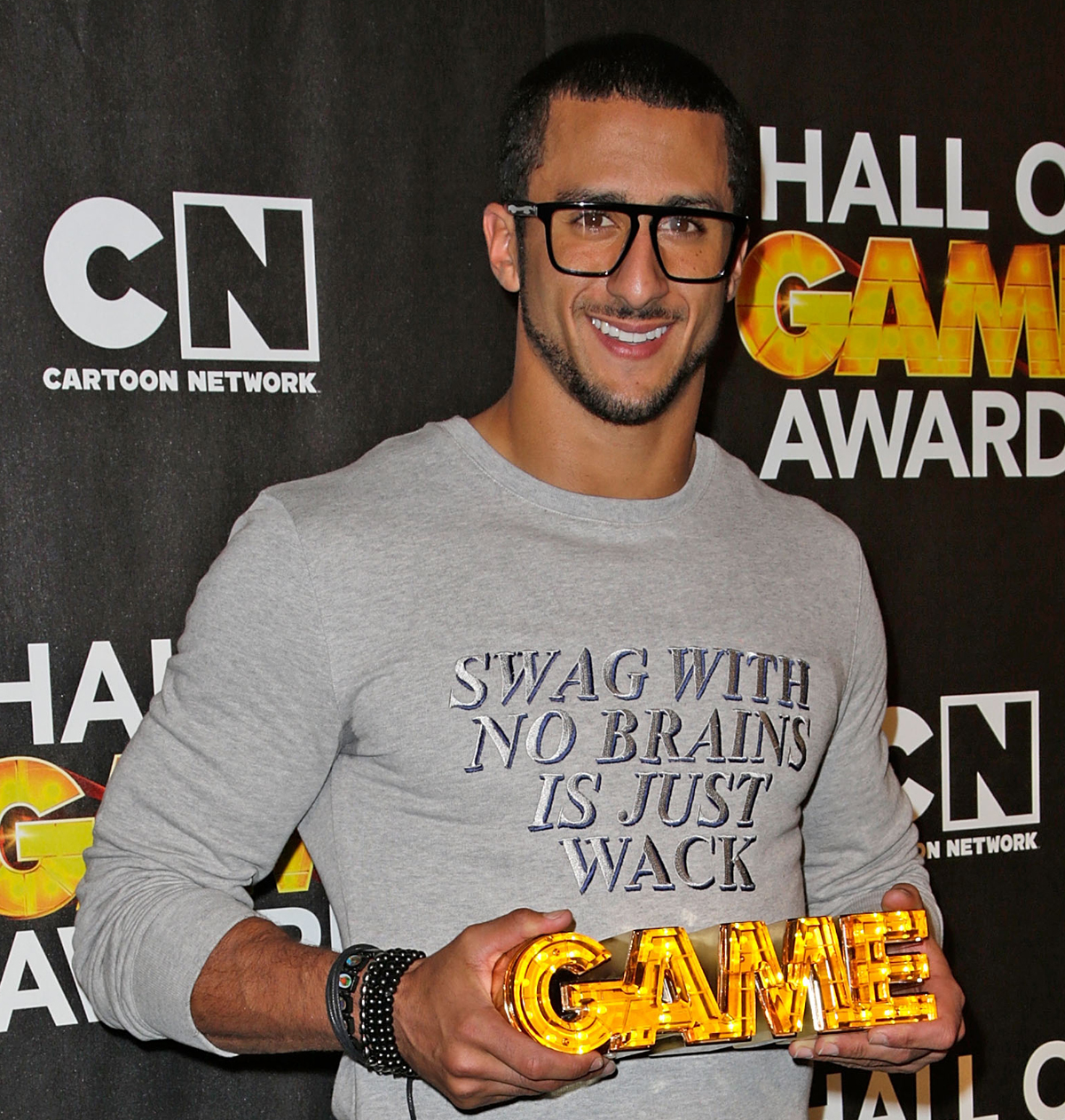 colin kaepernick settles NFL grievences