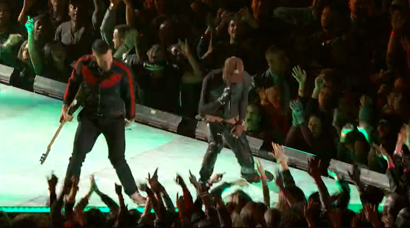 Twitter Reacts To Maroon 5, Travis Scott, & Big Boi's Super Bowl