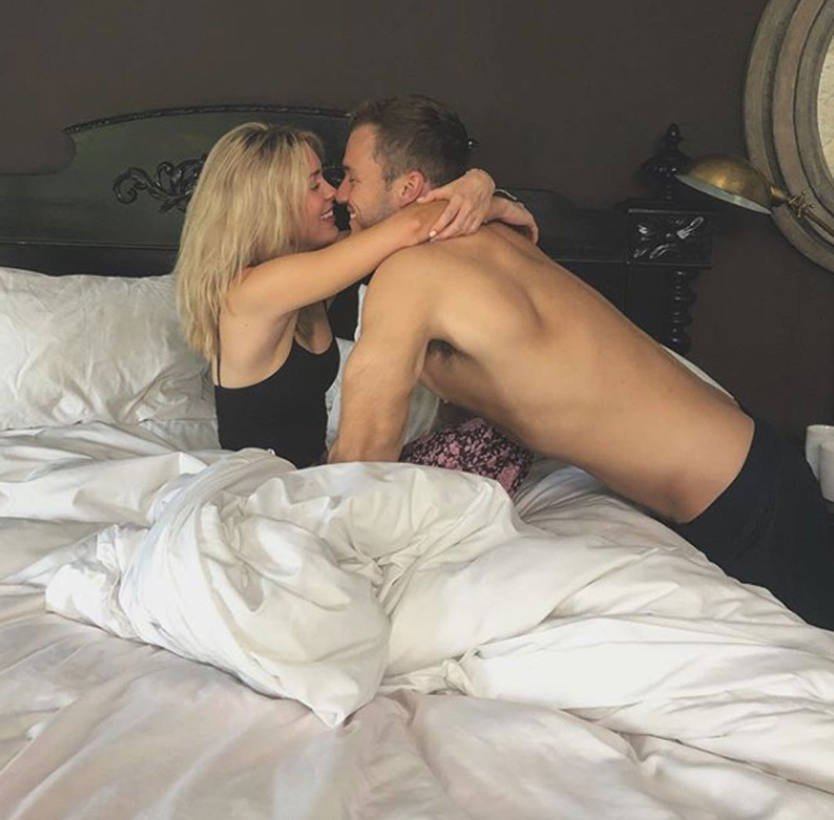 Colton Underwood and Cassie Randolph choose each ohe rin the Bachelor finale