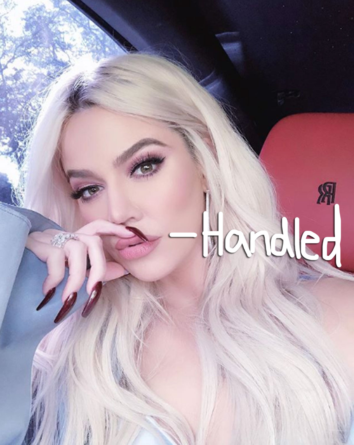 Khloe Kardashian sends fan Good American clothes