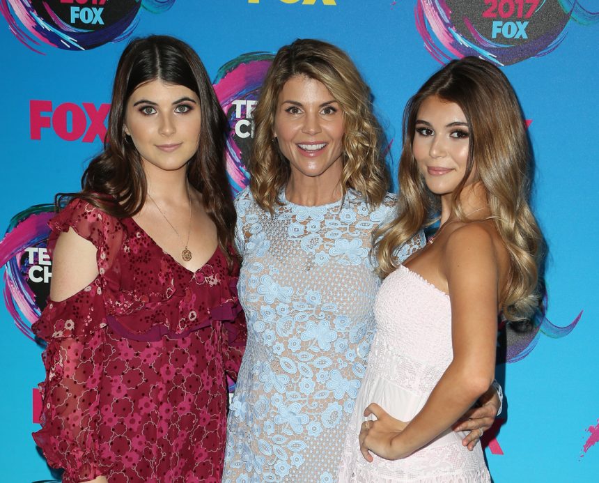 VOTE: Did Lori Loughlin's Daughters KNOW About The Scam?? - Perez Hilton