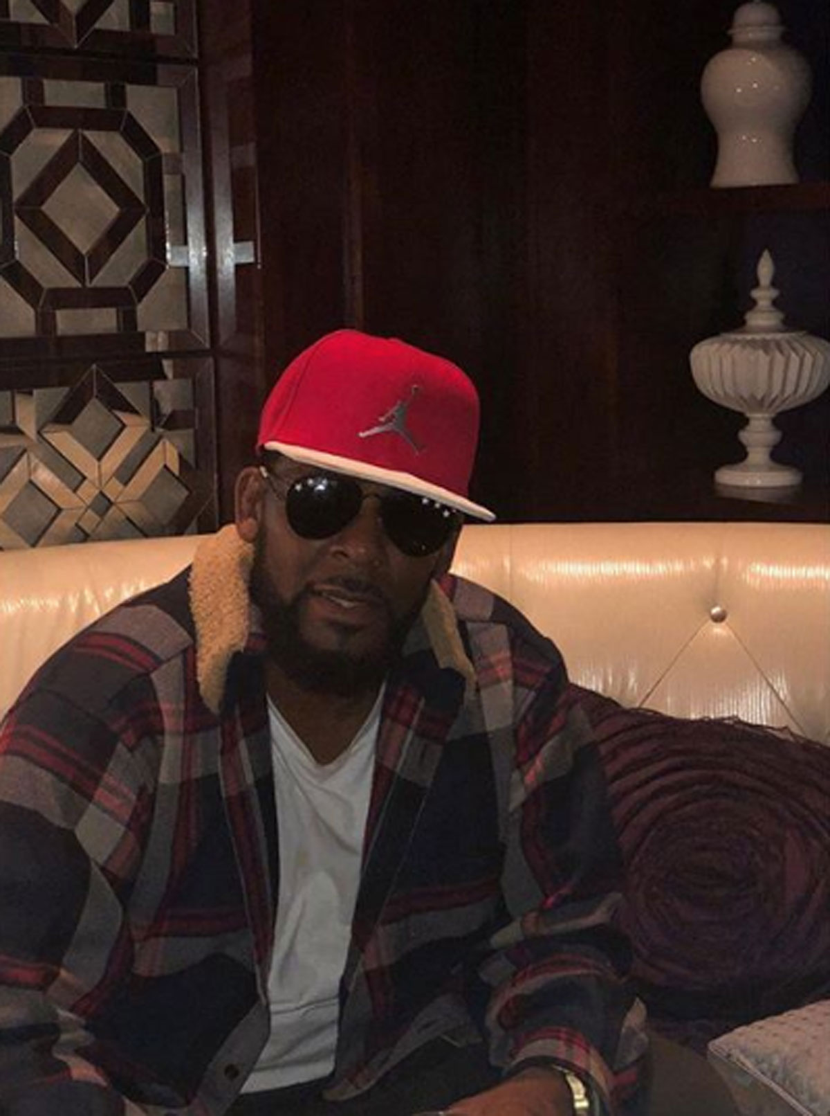R. Kelly taken back into custody