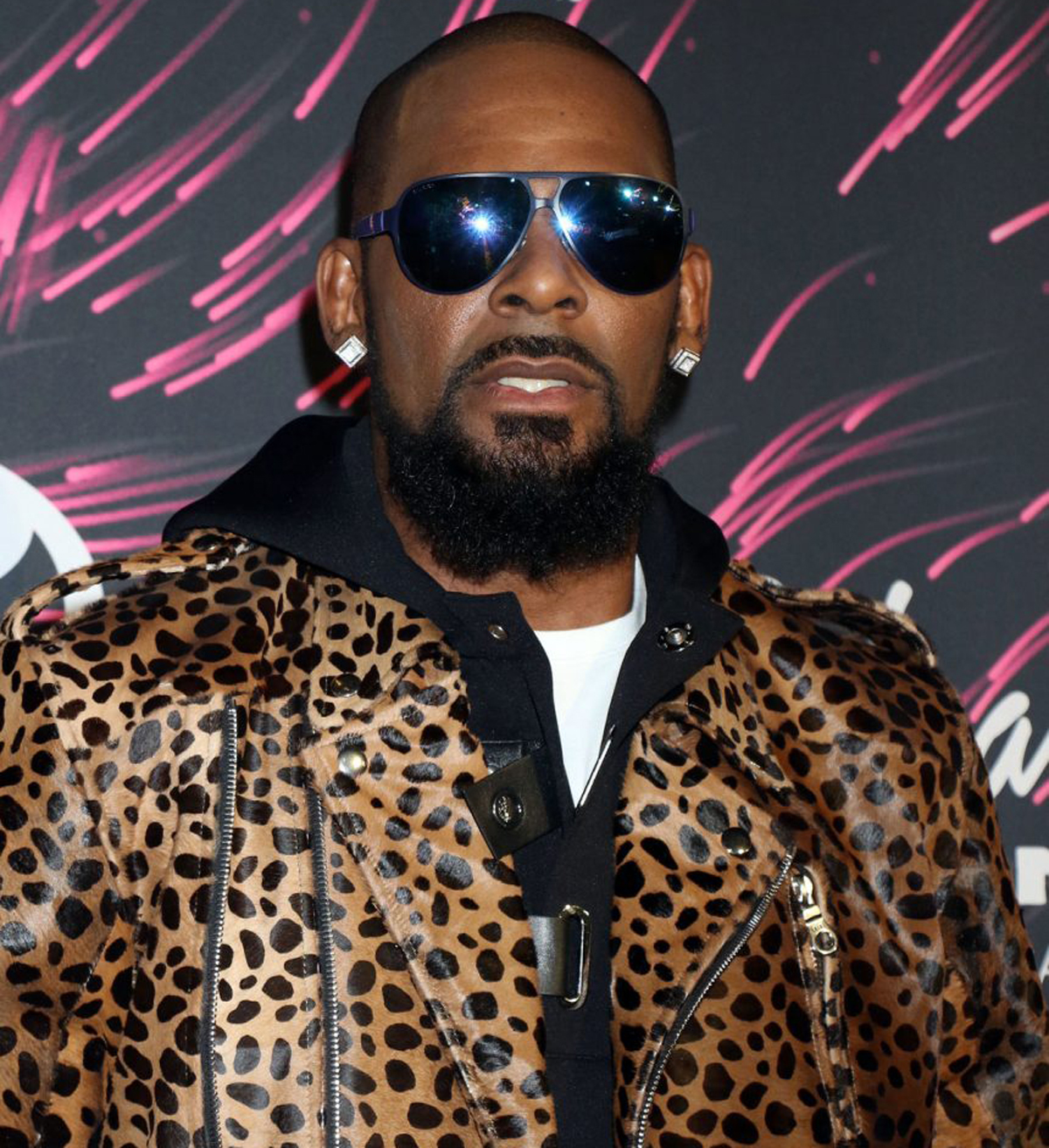 Federal Investigators Are On The Hunt For More R Kelly Sex Tapes 