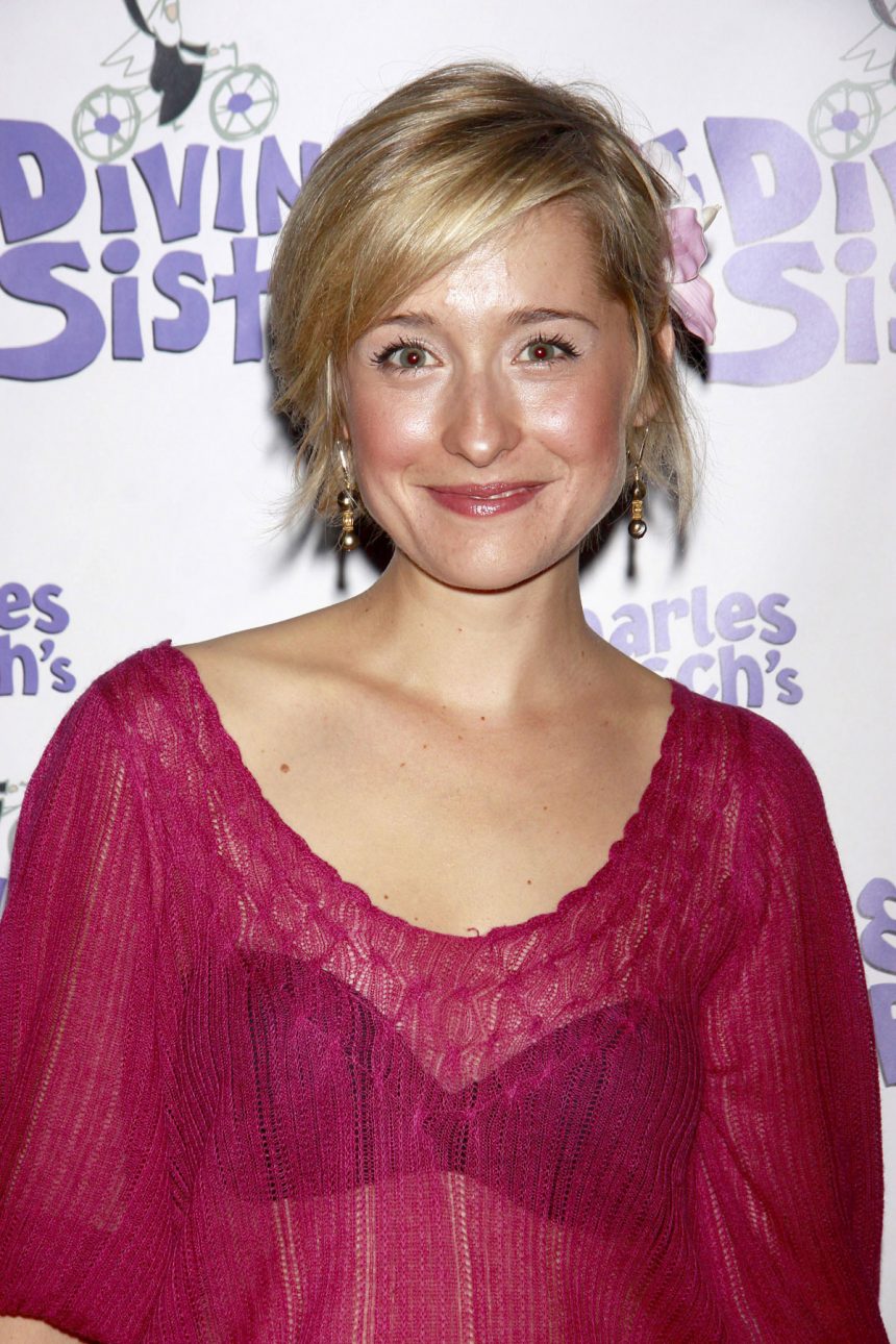 'Smallville' Star Allison Mack Pleads Guilty In NXIVM Sex Cult Case