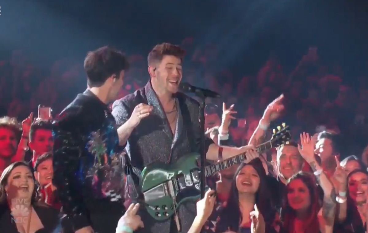 Jonas Brothers BBMAs performance