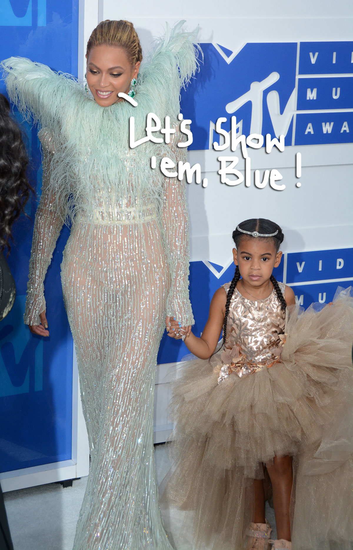 Beyoncé & Daughter Blue Ivy Take On 'The Lion King' At Wearable Art