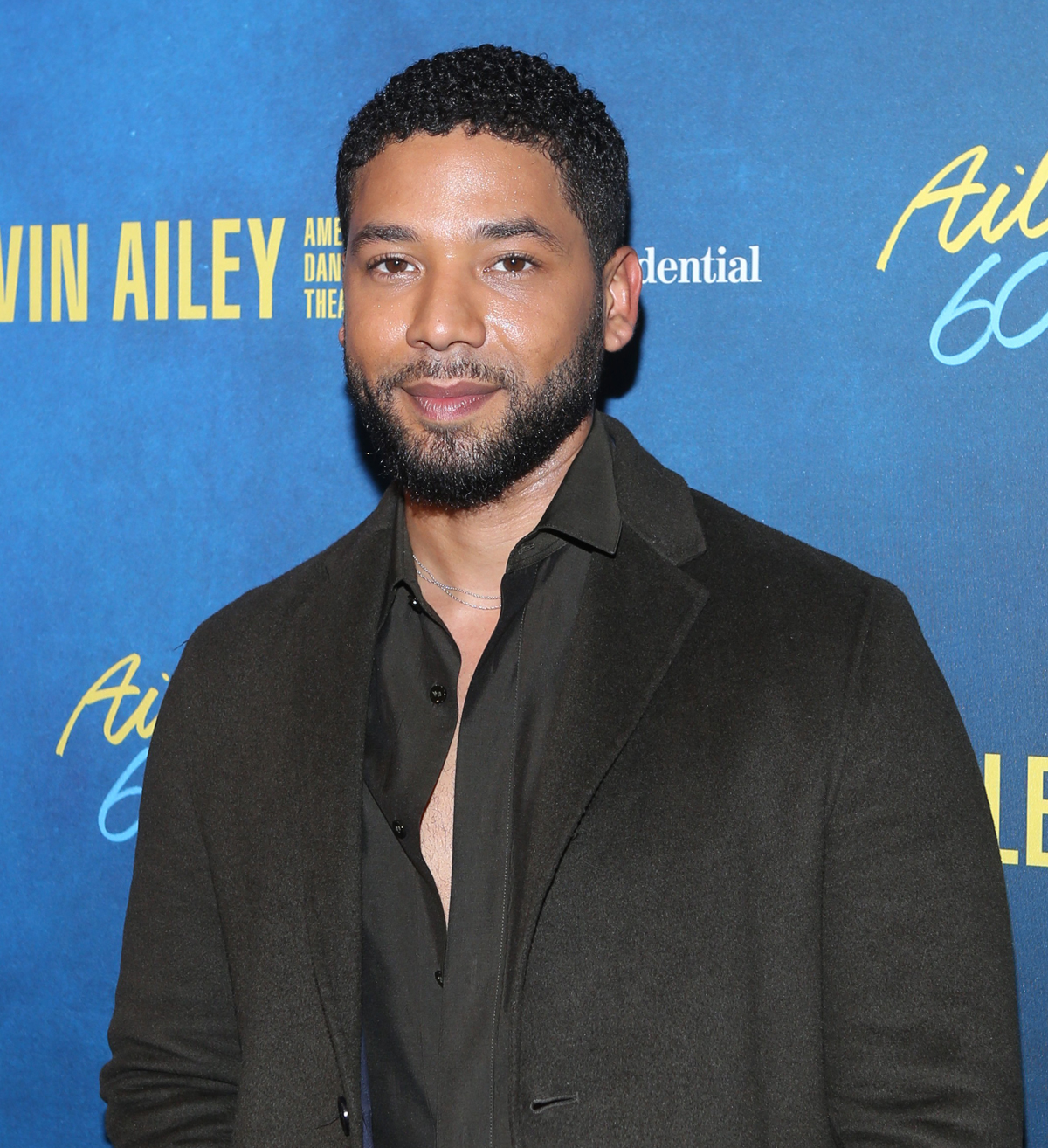 Jussie Smollett shown with rope around his neck in police footage