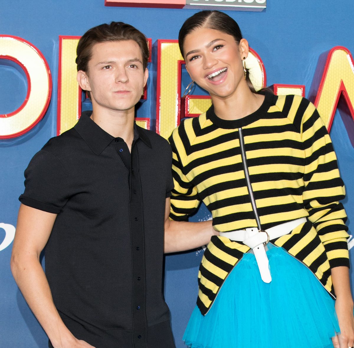 Tom Holland Insists He S Not Dating Zendaya But He S Definitely