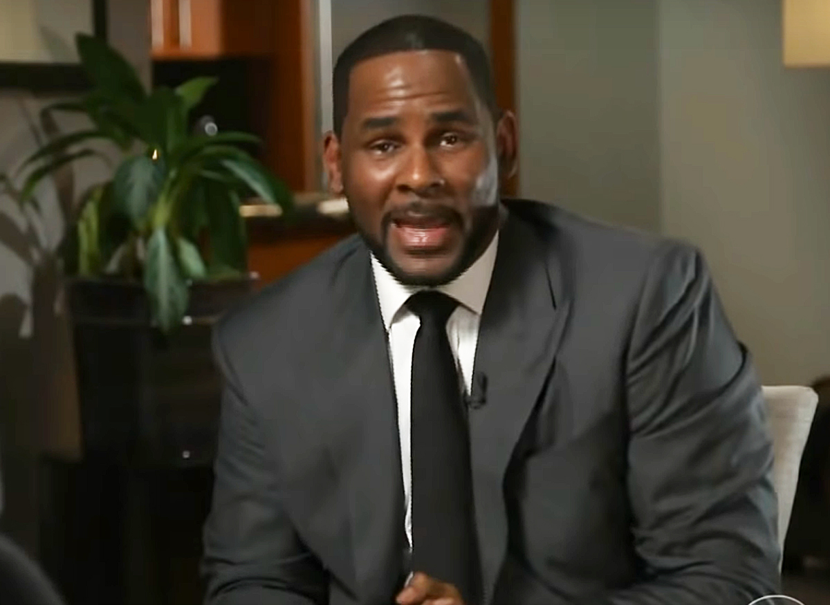 R. Kelly pleads not guilty to charges