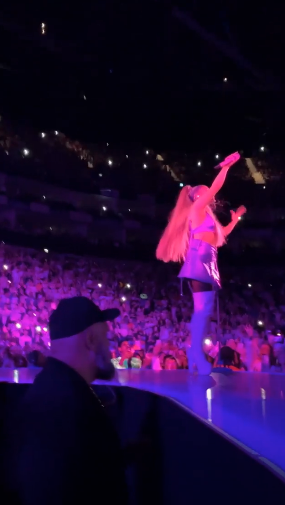 ariana grande concert in london