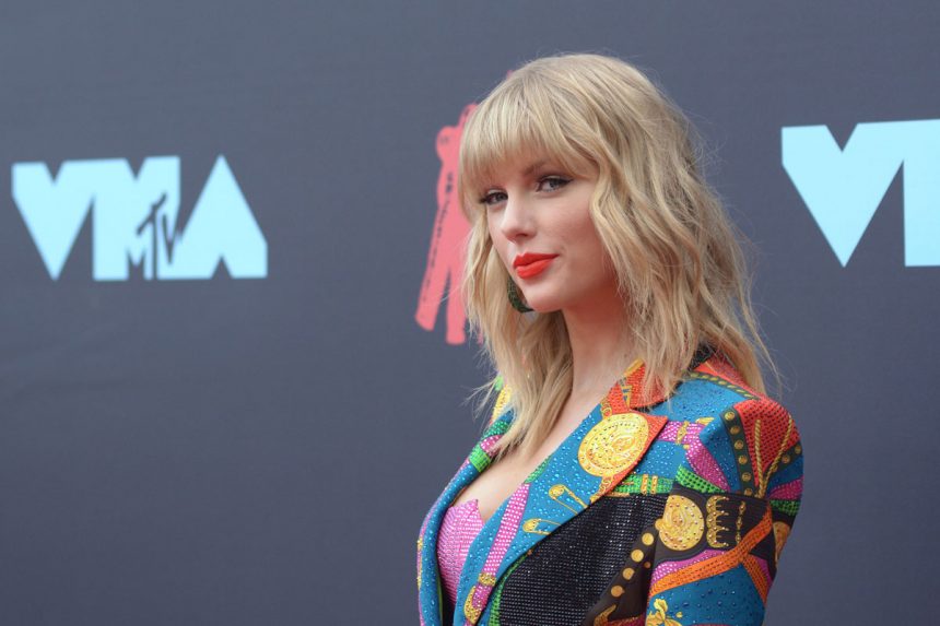 White House Responds To Taylor Swift's VMAs Acceptance Speech In LESS ...