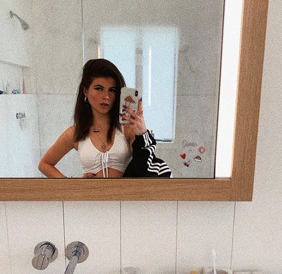 Lori Loughlin double Bella Giannulli Instagram