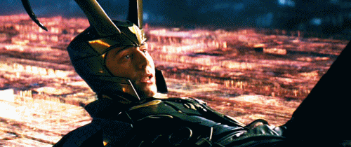 Tom Hiddleston Loki helmet