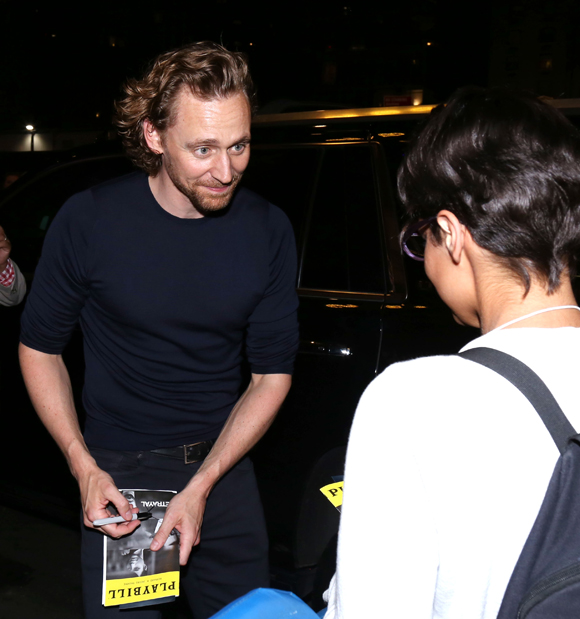 Tom Hiddleston signing autographs at Broadway play