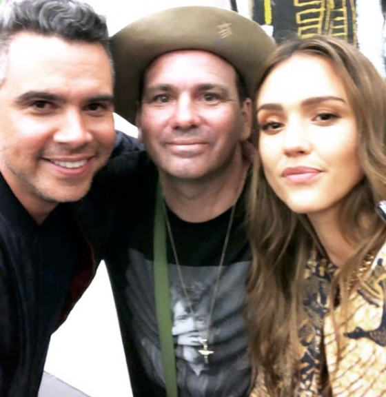 Jessica Alba Jessica Alba supports her friend!