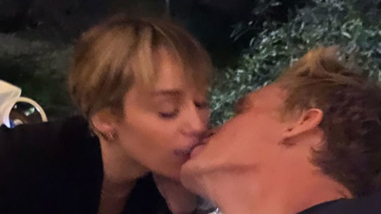 Miley Cyrus & Cody Simpson Suck Face During An Extremely Sensual Dinner! -  Perez Hilton