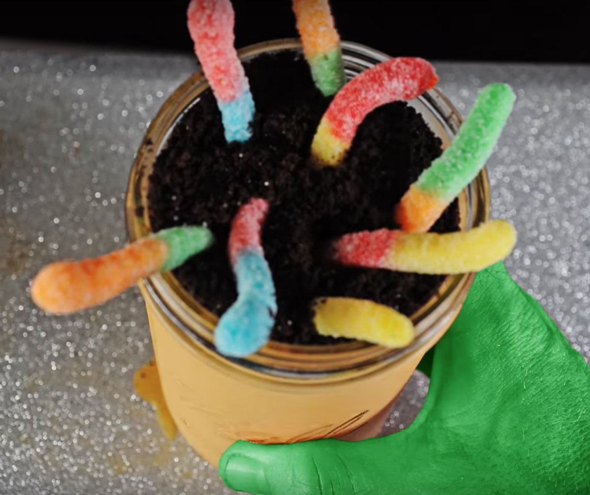 EXCLUSIVE Halloween Yums: Recipe Videos For The Best Spooky Treats!