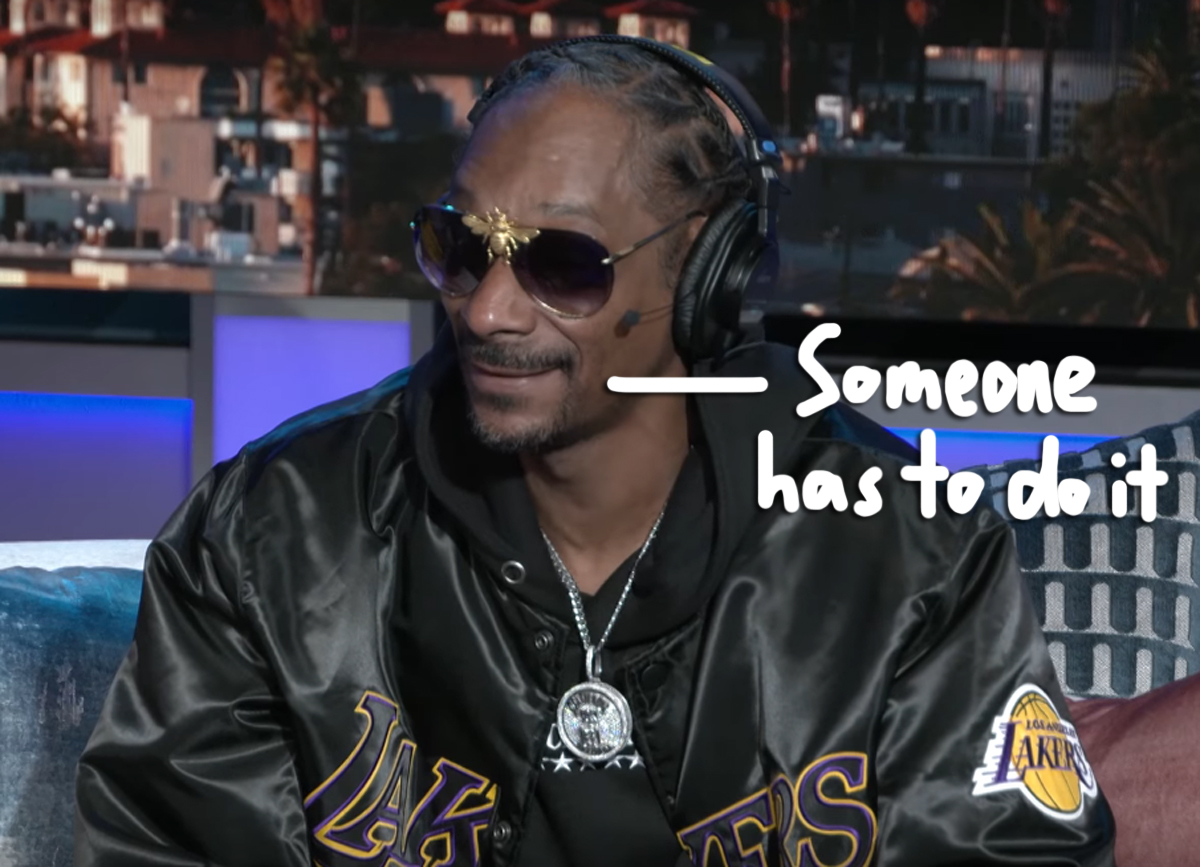 Snoop Dogg Employs A Personal Blunt Roller - Who Makes Nearly $50,000 A