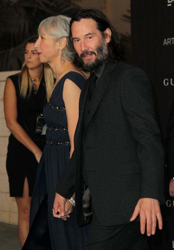 580px x 833px - Helen Mirren's Sweet Reaction To Being Confused For Keanu ...