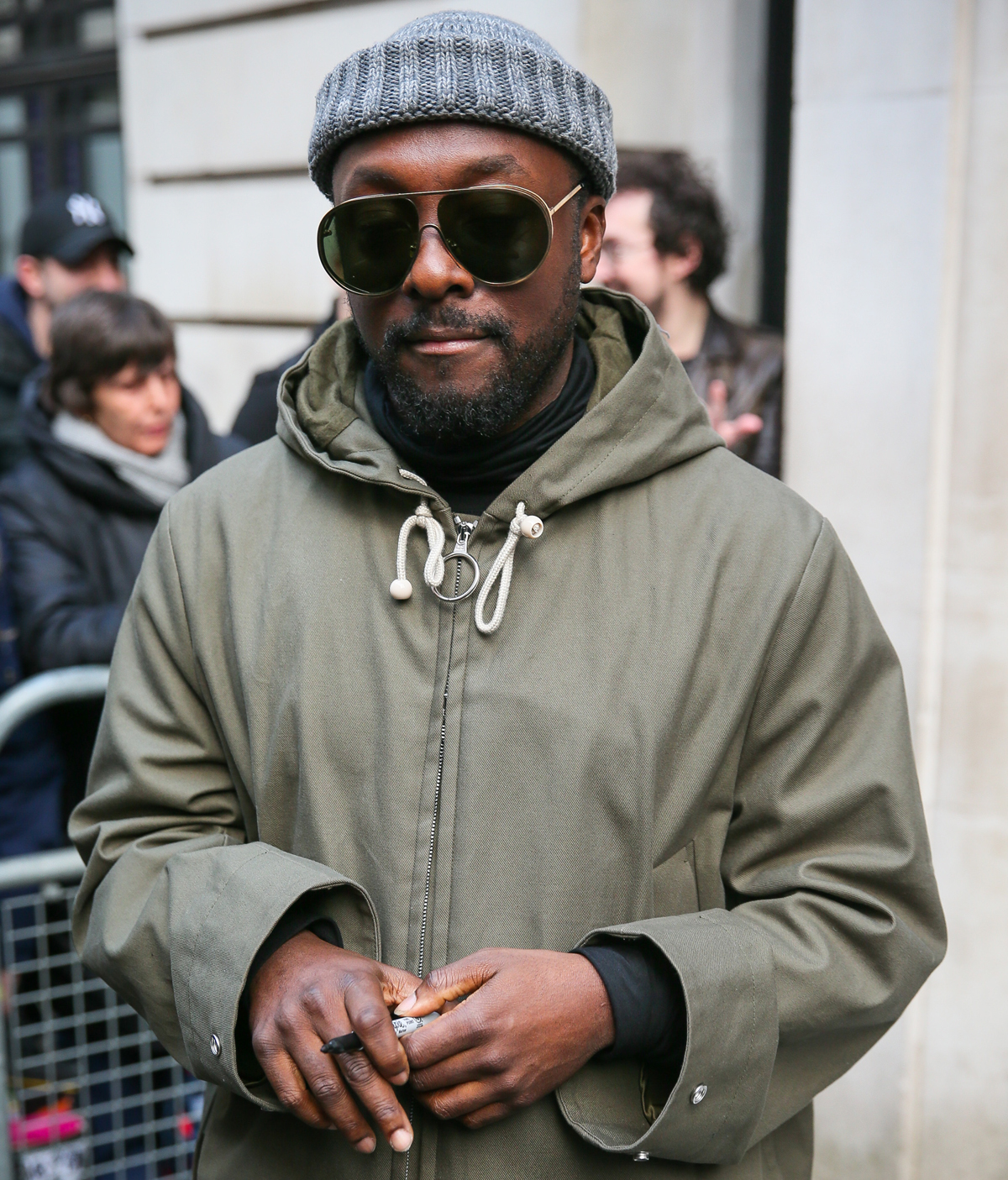 will.i.am controversy Qantas flight racist flight attendant
