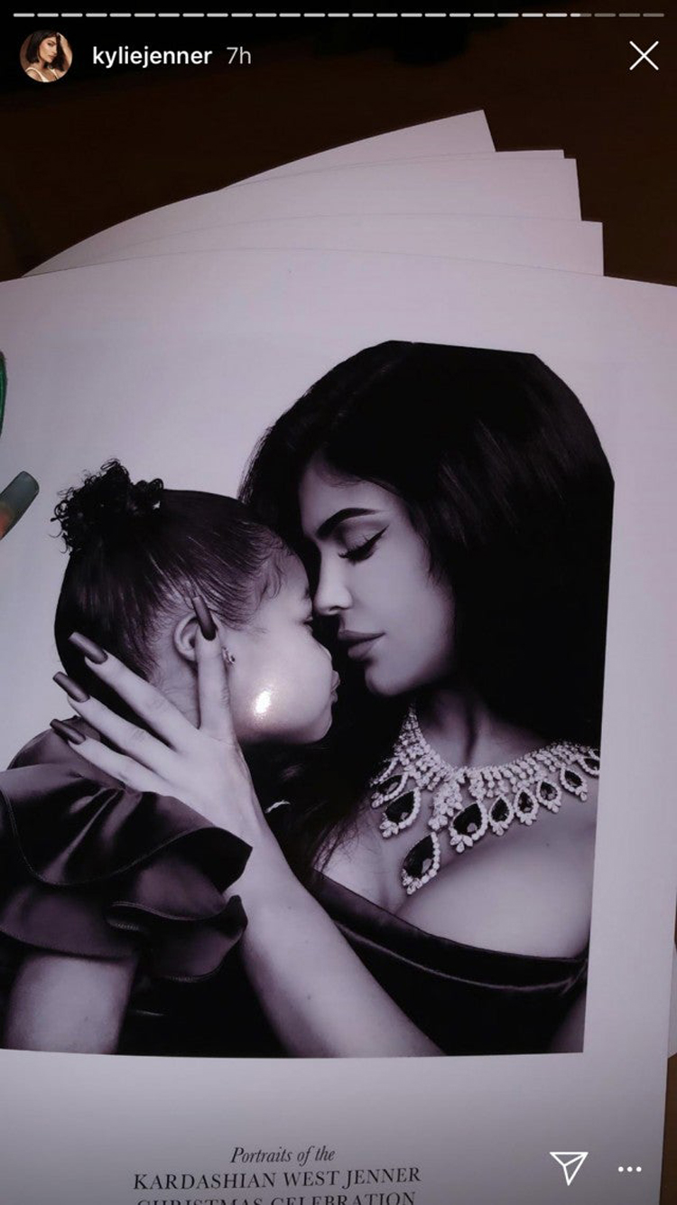 Kardashian Christmas party details 8