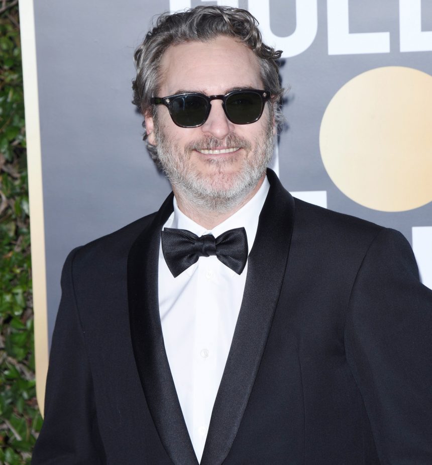 Joaquin Phoenix Golden Globes red carpet sunglasses