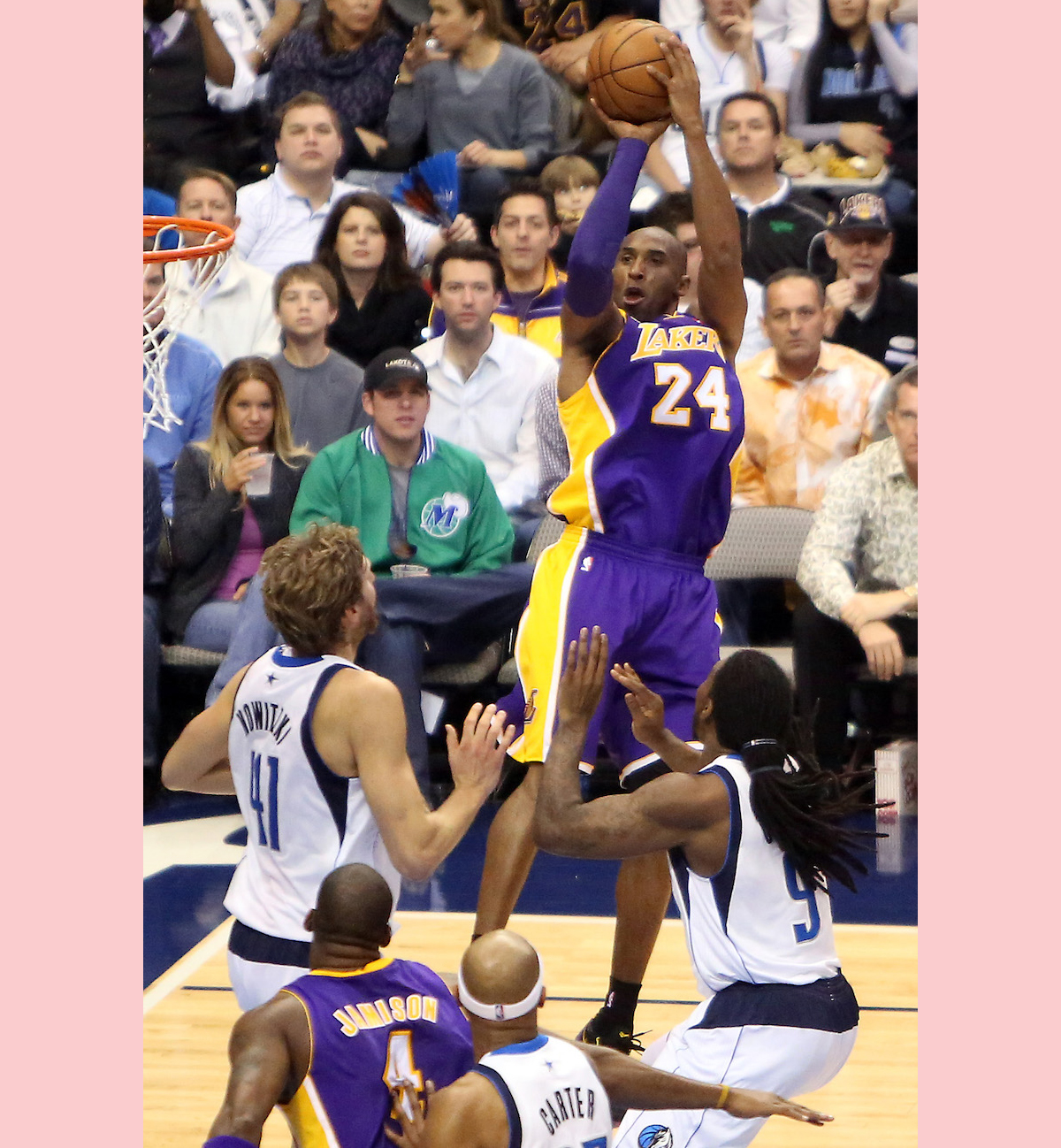 los angeles lakers mourn kobe bryant together after his passing