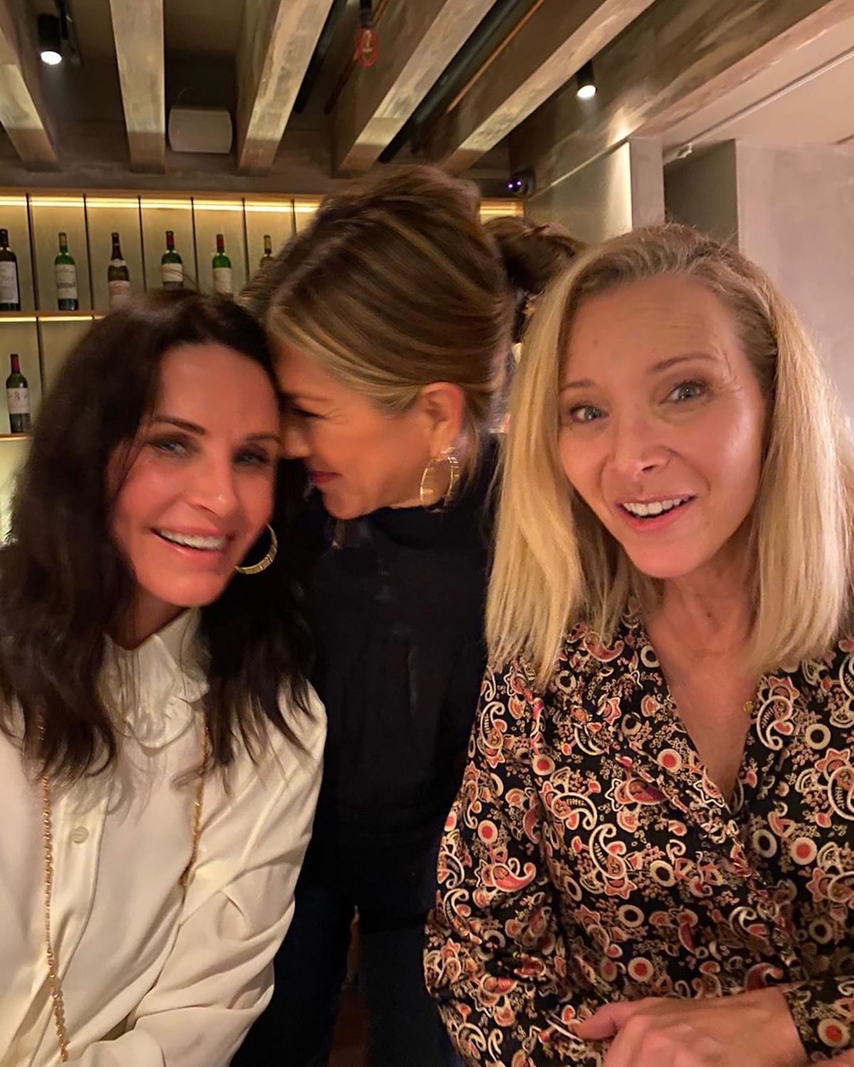 lisa kudrow jennifer aniston courteney cox reunion