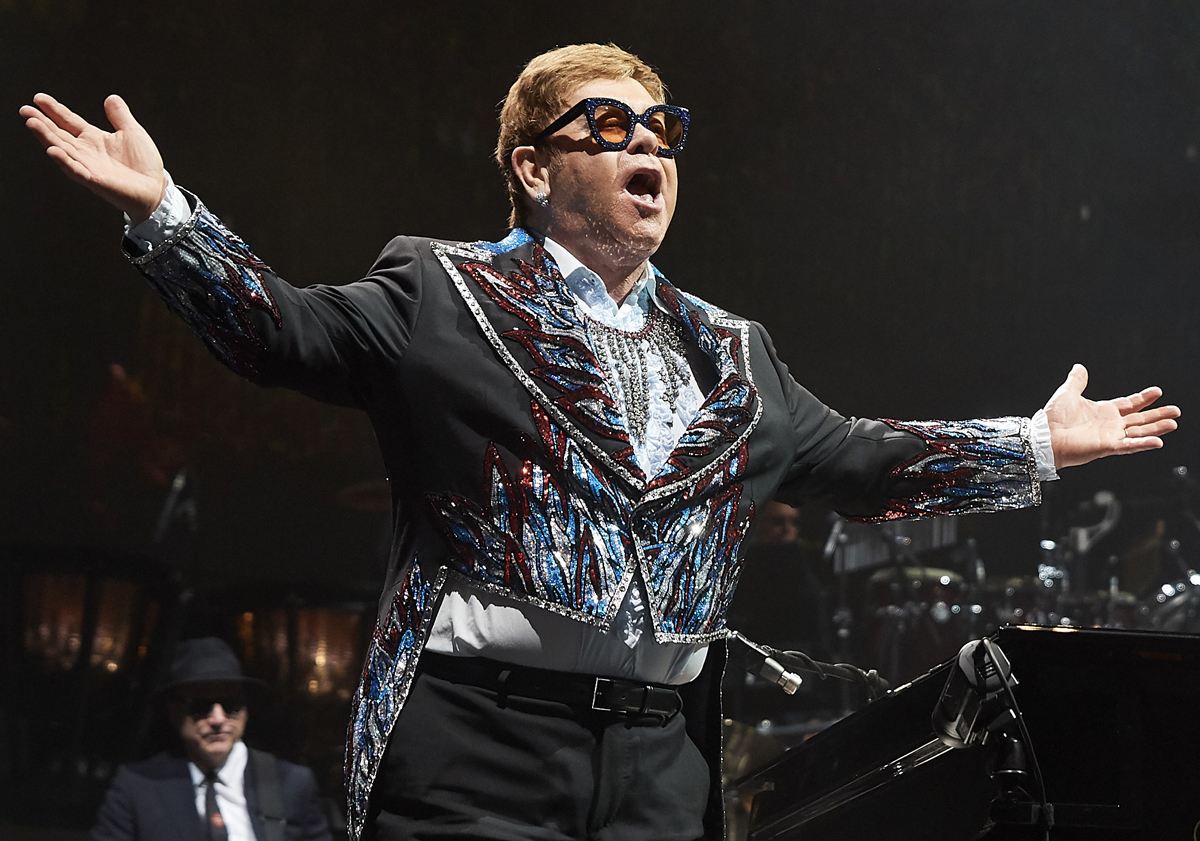 Elton John Quits MidConcert In New Zealand Admits To Crowd He's(00)