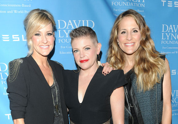 The Dixie Chicks are returning to music with a brand new studio album.