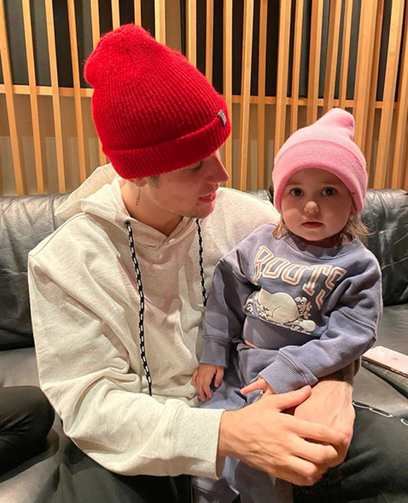 A Different Biebs Justin Bieber Pens Incredibly Sweet Note To Baby Sister Bay Celebritytalker Com