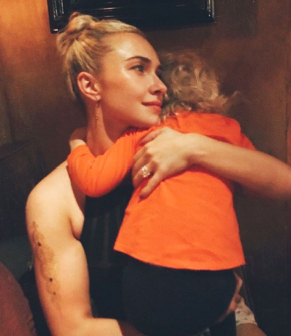 580px x 670px - Hayden Panettiere & Allegedly Abusive BF Brian Hickerson Split Amid Her  'Path To Recovery' - CelebrityTalker.com