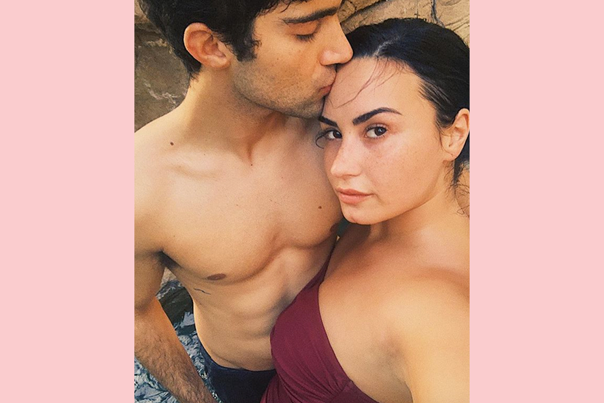 Demi Lovato And Fiancé Max Ehrich Break Up 2 Months Into Engagement Perez Hilton