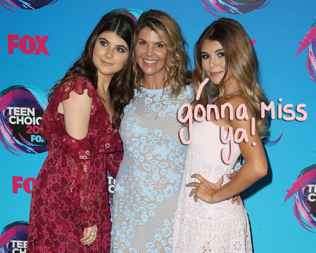 Lori Loughlin Porn - Why Lori Loughlin's Daughters Retreated From The Public Eye Again - Perez  Hilton