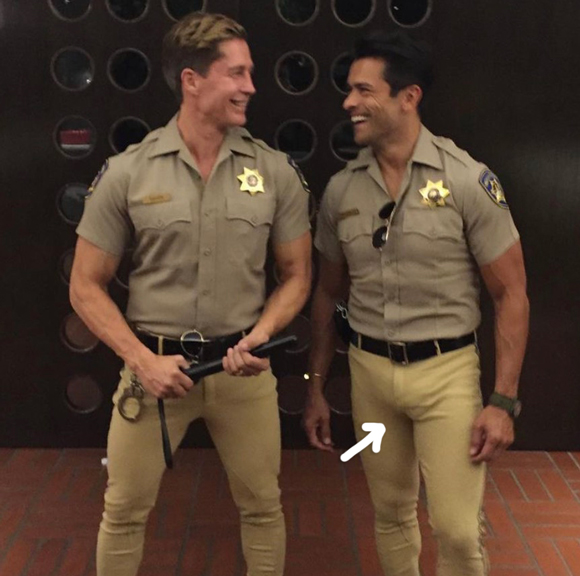 Mark Consuelos' d*ck is bulging through his old Halloween costume! 