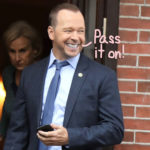 Donnie Wahlberg Singlehandedly Rescues 2020 -- Leaves A $2,000 Tip On A $35 Bill!