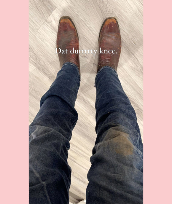 Jake Owen propose dirty knee