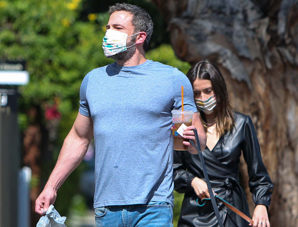 Ben Affleck and Ana De Armas in happier and buffer times