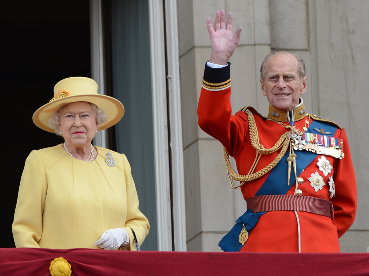 Queen Elizabeth Enters 8-Day Mourning Period: What Happens ...