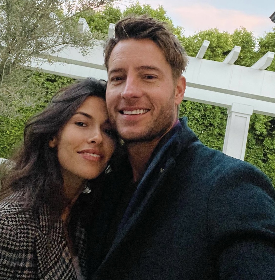 Justin Hartley & Sofia Pernas Married Quick!