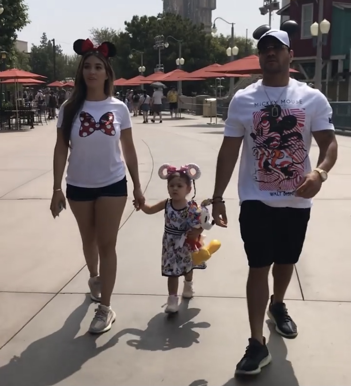 Ronnie Ortiz-Magro Visits Disneyland With Daughter Ariana