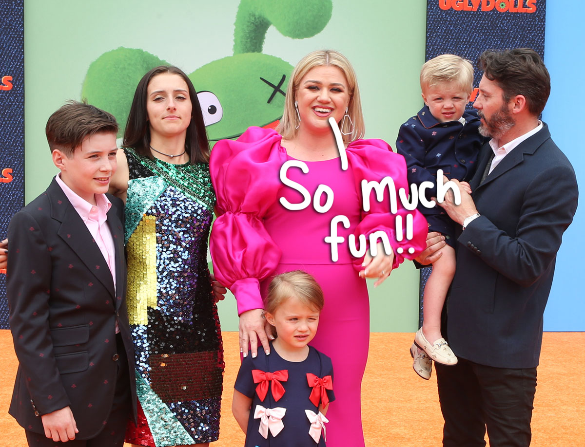 #Kelly Clarkson Shares RARE Pic Of Kids After ‘Magical’ Disney Vacation ...