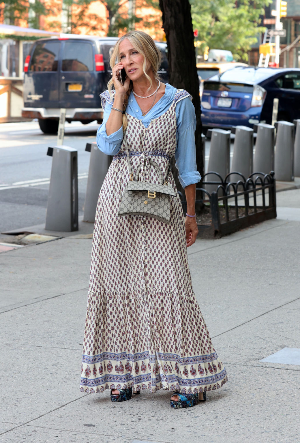 Fans Freak Out Over Carrie Bradshaw Wearing Forever 21 In