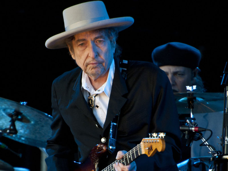 Bob Dylan Sued For Allegedly Drugging & Sexually Assaulting 12-Year-Old ...