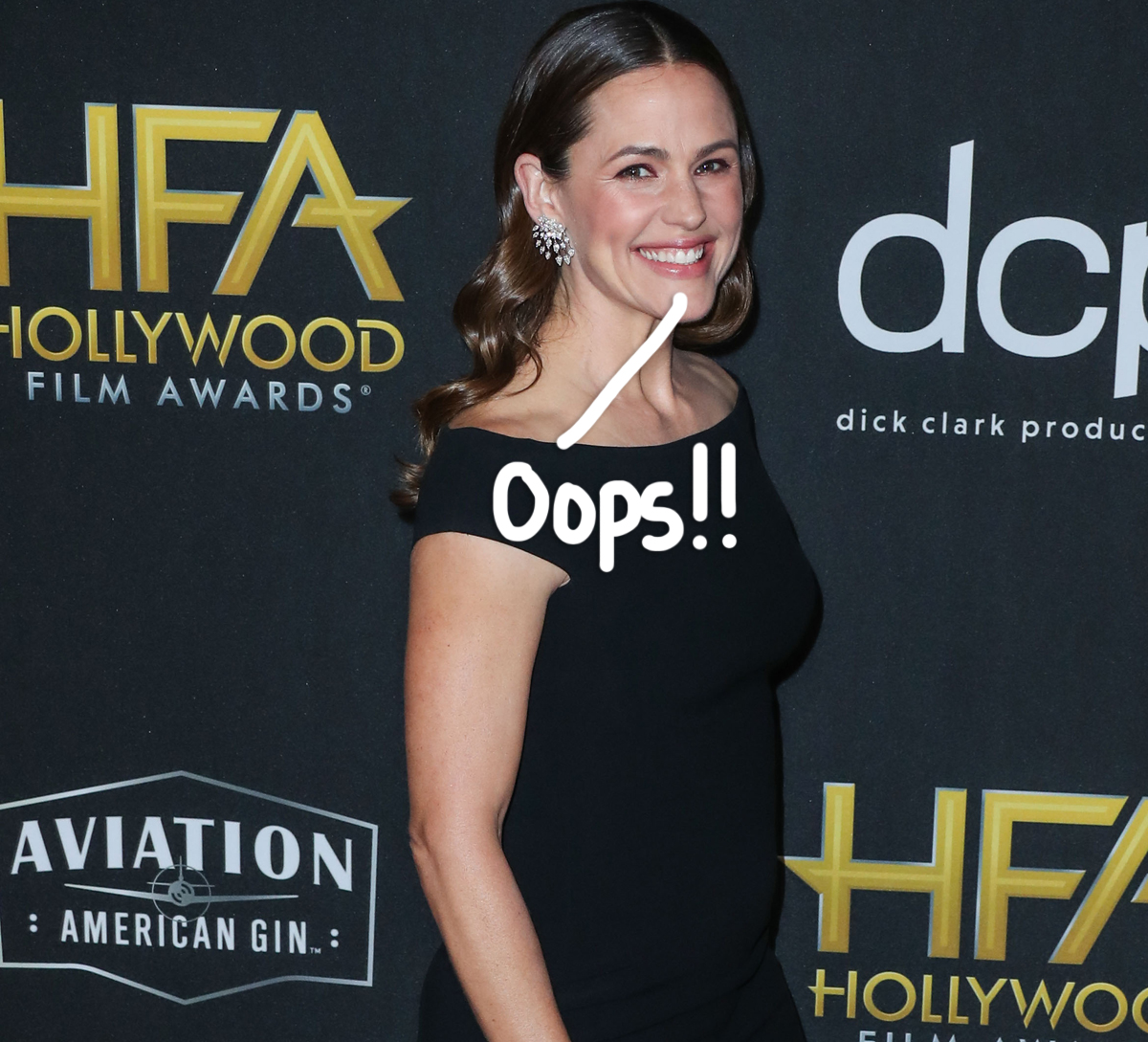 Jennifer Garner Accidentally Sent A Selfie To A Stranger While Trying To Reconnect With Her Alias Co-Star! image