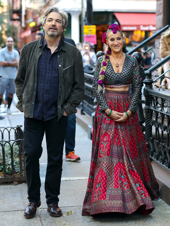 Sarah Jessica Parker and Jon Tenney on set of SATC revival