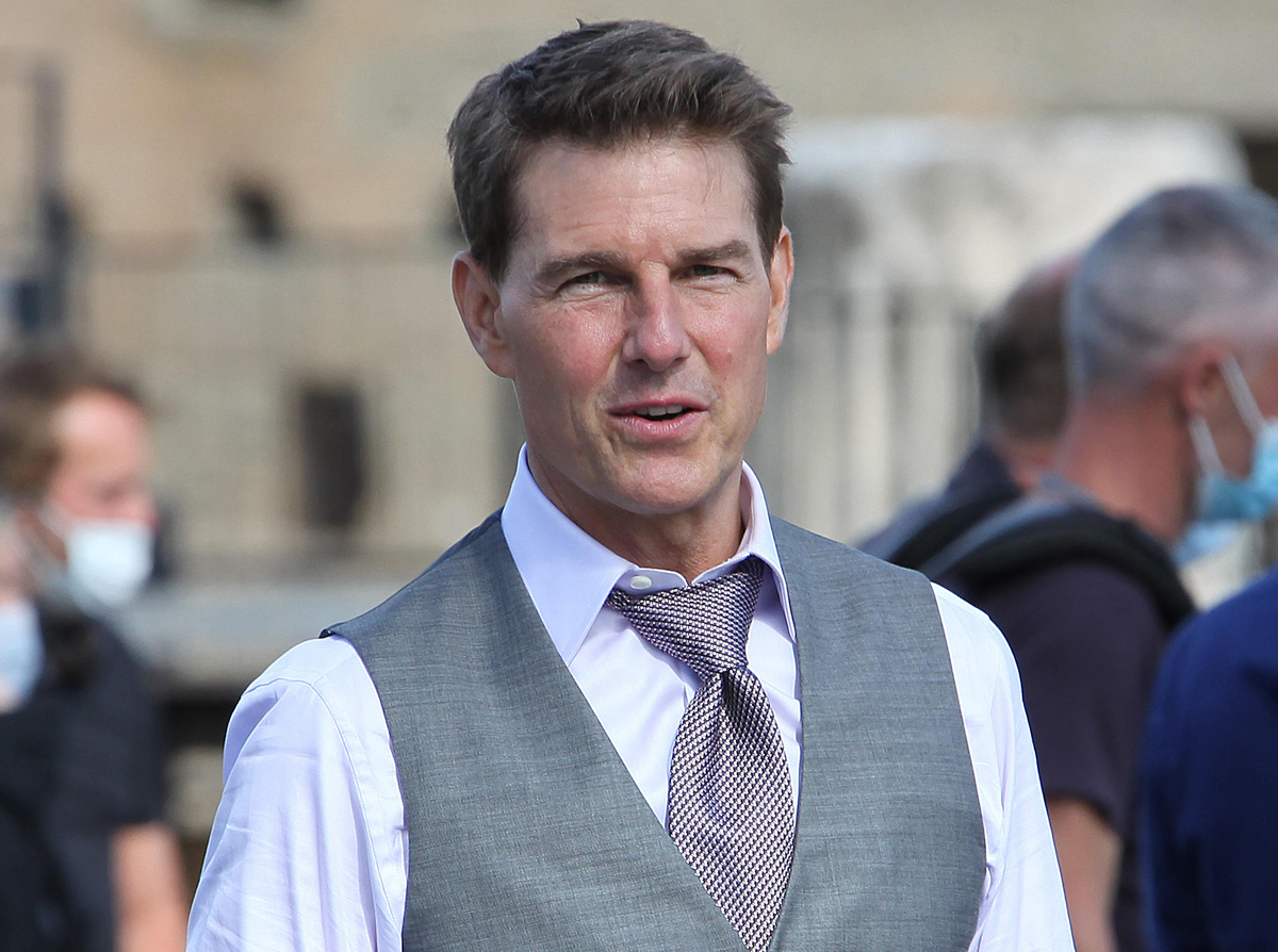 tom cruise : twitter divided over new look